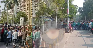 খুলনায় আদালতের সামনে দু’জনকে গুলি ও কুপিয়ে হত্যা